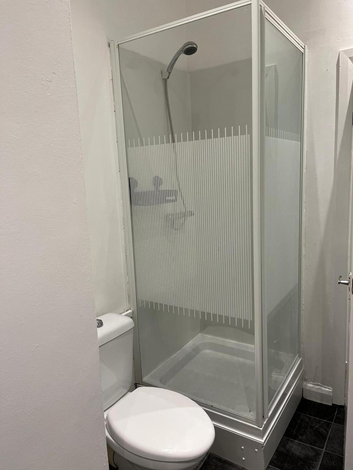 Large Ground Floor Apartment - South Shields - 3 Minutes From South Tyneside Hospital, 8 Minutes From Beach 외부 사진