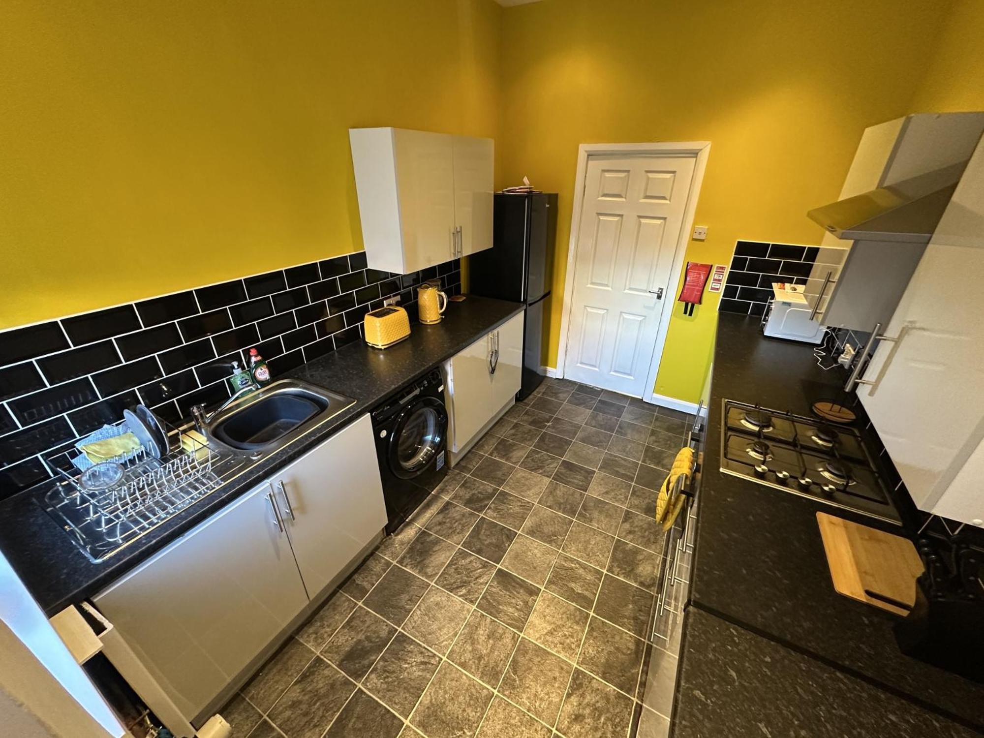 Large Ground Floor Apartment - South Shields - 3 Minutes From South Tyneside Hospital, 8 Minutes From Beach 외부 사진